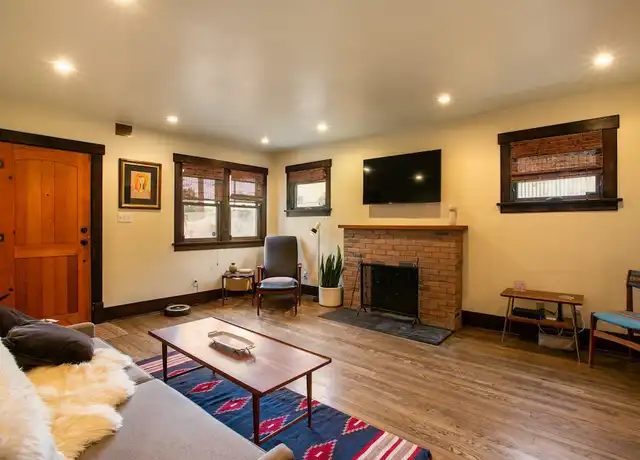 Property at 207 Richmond Dr NE, Albuquerque, NM, 87106, 2 beds, 1 bath, [object Object]