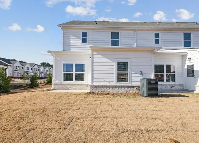 Photo of 10 Bridgestone Cir, Conyers, GA 30013