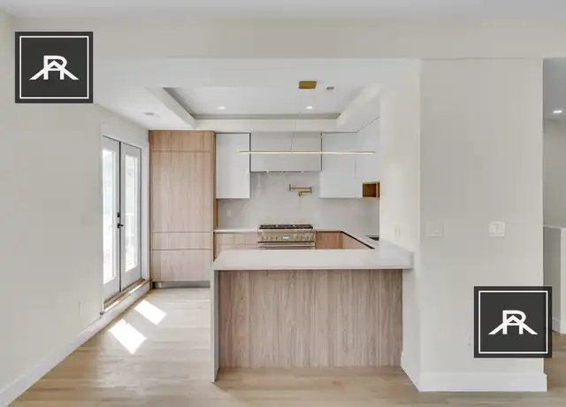 Property at 75 Thorndike St Unit 2, Brookline, MA, 02446, 4 beds, 4.5 baths, [object Object]