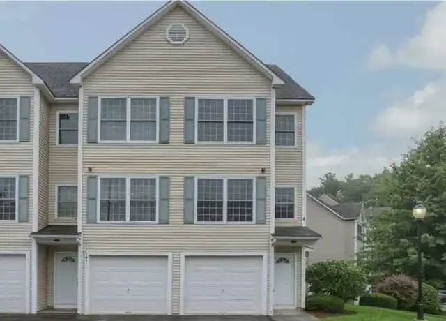 Property at 8 Intervale Ct Unit B, Hudson, NH, 03051, 2 beds, 1.5 baths, [object Object]
