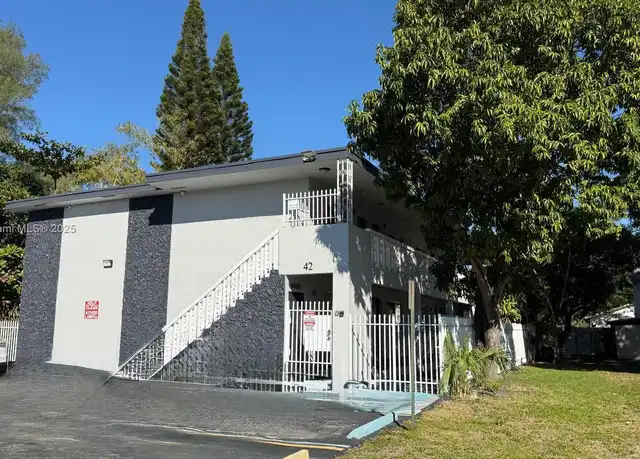 Property at 42 SW 14th St Unit 104, Dania Beach, FL, 33004, 2 beds, 1 bath, [object Object]