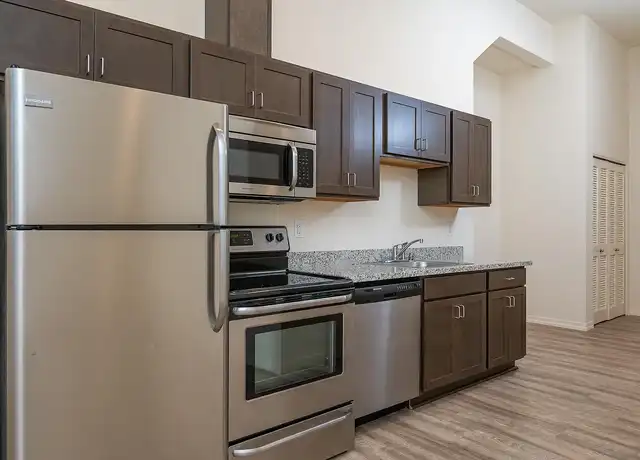 Property at Midtown Vw2 Apartments - 513 E 16th St, Vancouver, WA, 98663, 1-2 bed, 1 bath, [object Object]