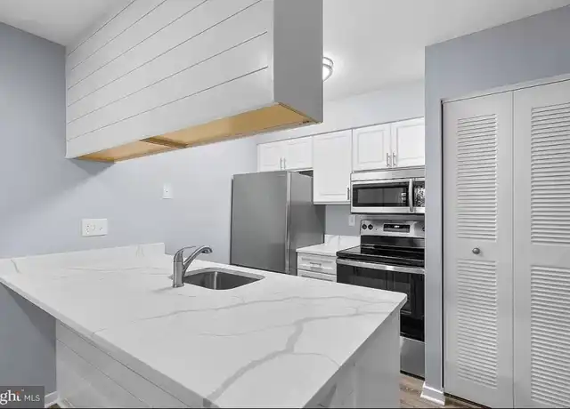 Property at 10132 Hellingly Pl #288, Montgomery Village, MD, 20886, 1 bed, 1 bath, [object Object]