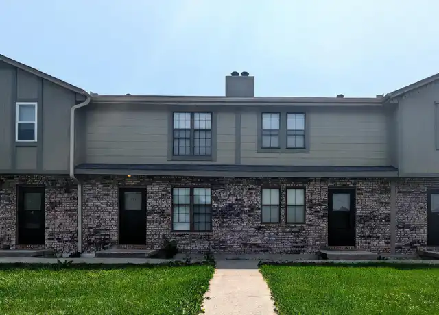 Property at 204 NE Cedar Ct Unit 204, Blue Springs, MO, 64014, 2 beds, 1.5 baths, [object Object]