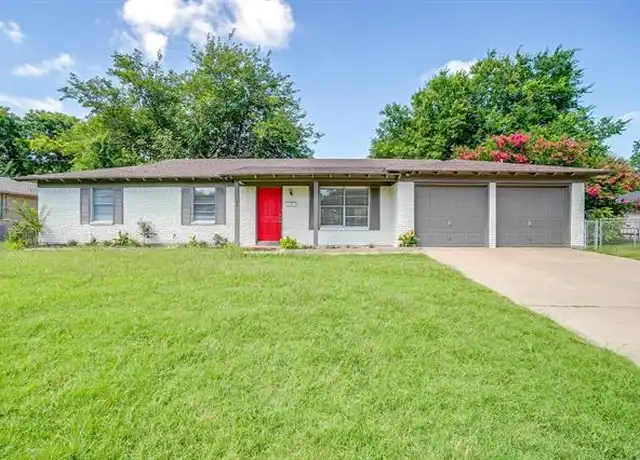 Property at 128 SE Robert St, Burleson, TX, 76028, 3 beds, 2 baths, [object Object]