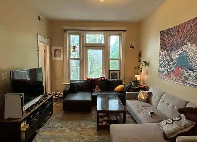 Property at 1037 W Newport Ave Unit 2, Chicago, IL, 60657, 5 beds, 3 baths, [object Object]