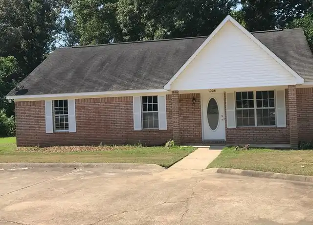 Property at 1006 Creekside Pl, Oxford, MS, 38655, 3 beds, 3 baths, [object Object]