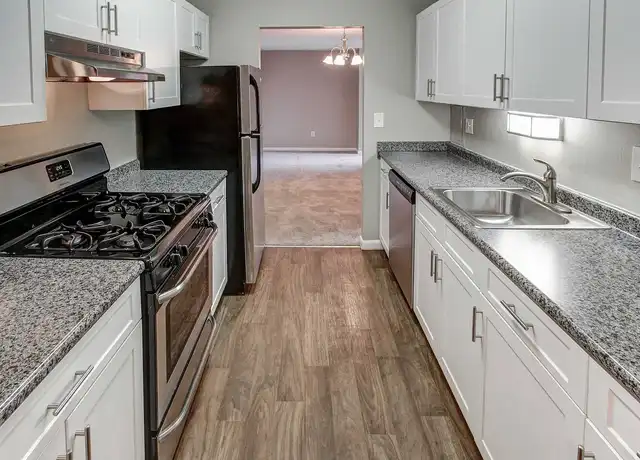 Property at Stepny Place - 1800 Silas Deane Hwy, Rocky Hill, CT, 06067, 1 bed, 1 bath, [object Object]