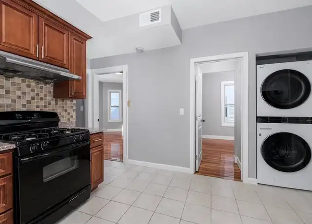 Property at 290 Summit Ave Unit 3, Boston, MA, 02135, 4 beds, 2 baths, [object Object]