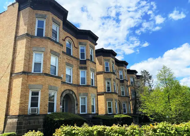 Property at 5546 Jackson St Unit 4, Pittsburgh, PA, 15206, 1 bed, 1 bath, [object Object]