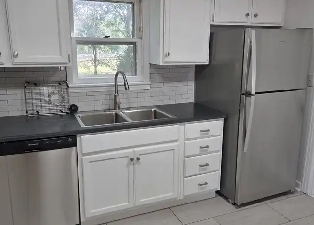 Property at 506 W Catalpa St, Springfield, MO, 65807, 2 beds, 1 bath, [object Object]