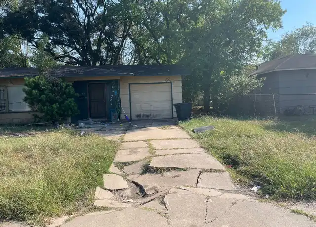 Property at 5782 Belcrest St, Houston, TX, 77033, 3 beds, 1 bath, [object Object]