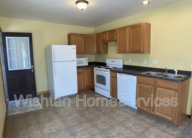 Property at 520 S Johnson St Unit A, Macomb, IL, 61455, 1 bed, 1 bath, [object Object]