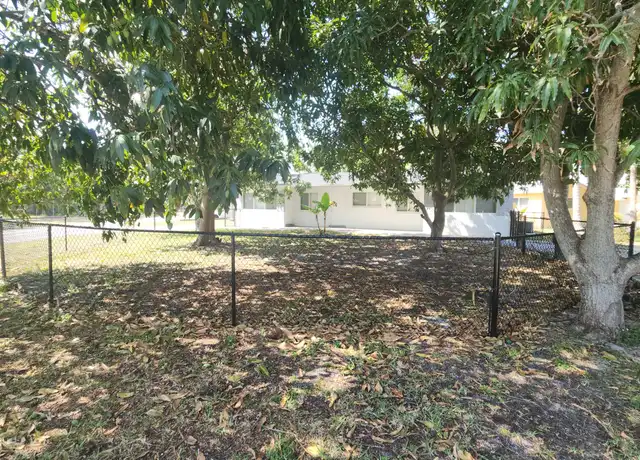 Property at 198 SE 27th Ct, Boynton Beach, FL, 33435, 2 beds, 2 baths, [object Object]