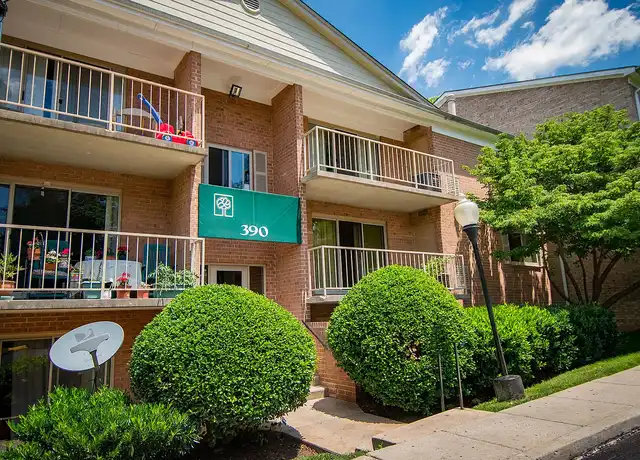 Property at Spring Ridge Apartments - 374 N Summit Ave, Gaithersburg, MD, 20877, 1 bed, 1 bath, [object Object]