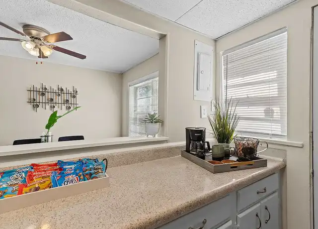 Property at Townhomes at South Highlands - 1103 Dudley Dr, Shreveport, LA, 71104, 1-3 bed, 1 bath, [object Object]