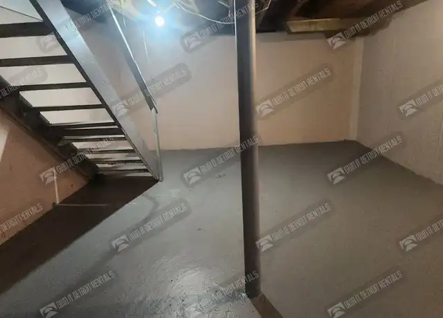 Property at 8524 Schaefer Hwy, Detroit, MI, 48228, 2 beds, 1 bath, [object Object]