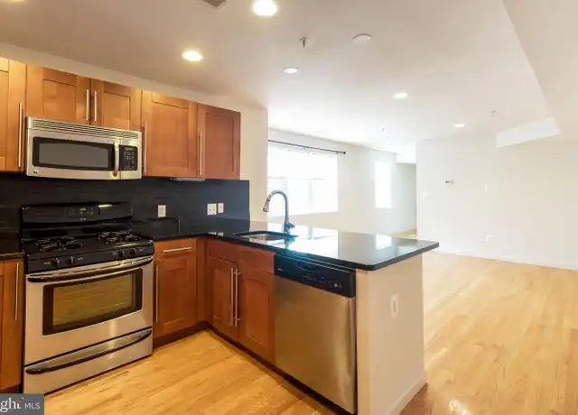 Property at 302 K St SE Unit 302, Washington, DC, 20003, 1 bed, 1 bath, [object Object]