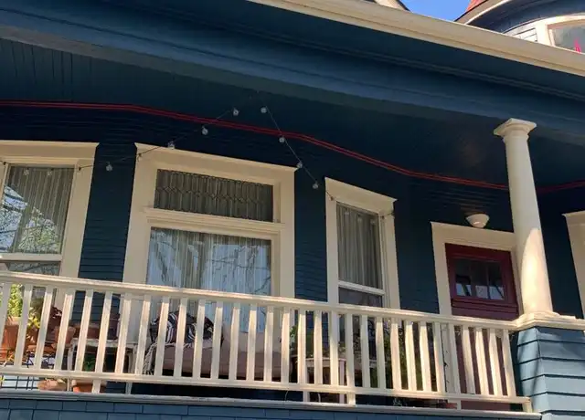 Property at 1009 SE 31st Ave Unit 2, Portland, OR, 97214, 1 bed, 1 bath, [object Object]