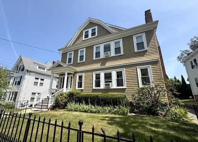 Property at 92 Central Ave Unit 1, Newton, MA, 02460, 2 beds, 1 bath, [object Object]