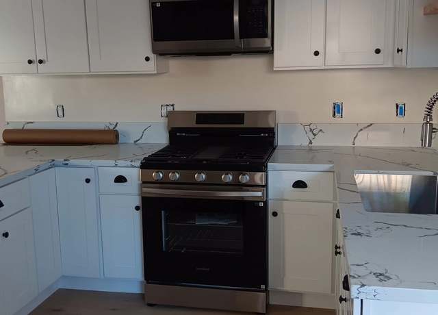 Photo of 1825 E Woodbury Rd, Pasadena, CA 91104