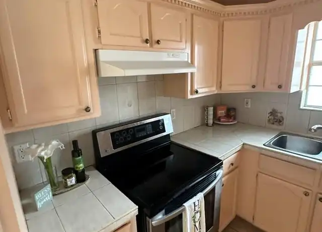Property at 1803 Turqueza Dr Unit B, Brownsville, TX, 78521, 3 beds, 2 baths, [object Object]