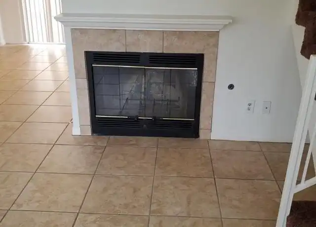 Property at 1075 W Devonshire Ave Unit B, Hemet, CA, 92543, 2 beds, 1.5 baths, [object Object]