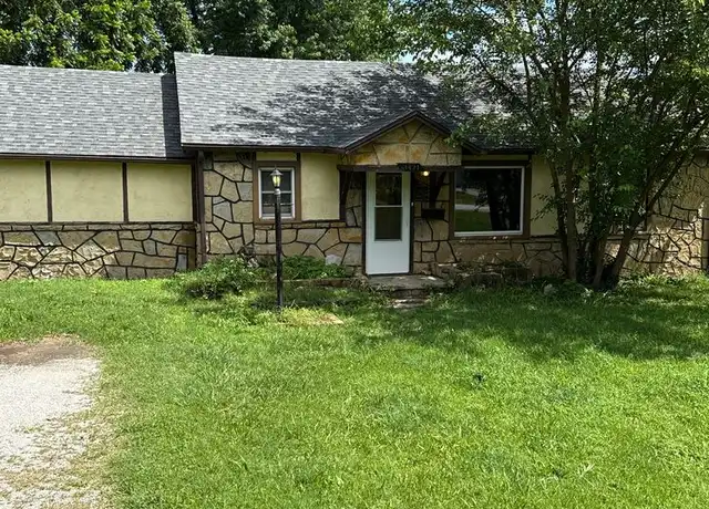Property at 1421 E Nora St, Springfield, MO, 65803, 5 beds, 2 baths, [object Object]