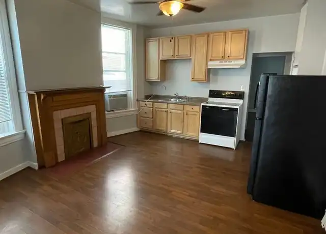 Property at 124 B St E Unit 1, Salt Lake City, UT, 84103, 2 beds, 1 bath, [object Object]