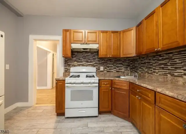 Property at 514 Edgar Rd Unit A3, Elizabeth, NJ, 07202, 3 beds, 1 bath, [object Object]