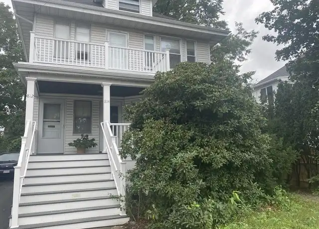 Property at 814 Belmont St Unit 814, Watertown, MA, 02472, 2 beds, 1 bath, [object Object]