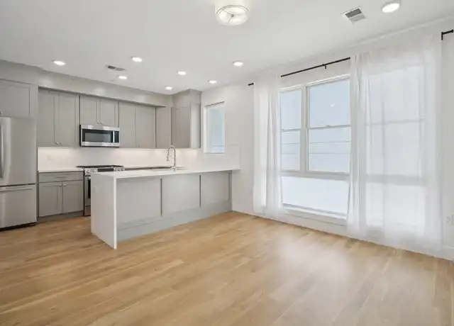 Property at 382 7th St #3, Jersey City, NJ, 07302, 2 beds, 1 bath, [object Object]