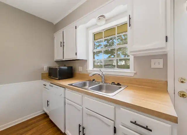 Property at 130 Huggins Rd Unit A, Lafayette, LA, 70506, 2 beds, 1 bath, [object Object]