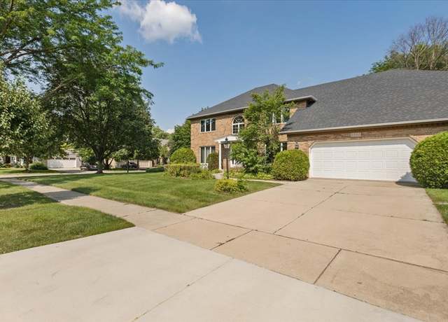 Photo of 1055 Knollwood Ln, West Chicago, IL 60185