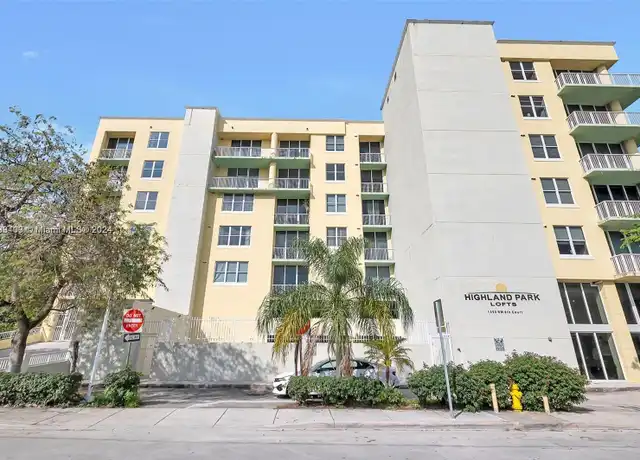 Property at 1350 NW 8th Ct Unit D4, Miami, FL, 33136, 1 bed, 1 bath, [object Object]