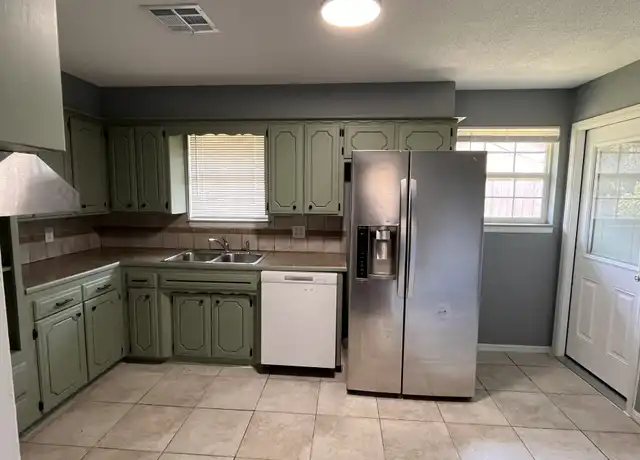 Property at 932 SW 1st St, Moore, OK, 73160, 3 beds, 1 bath, [object Object]