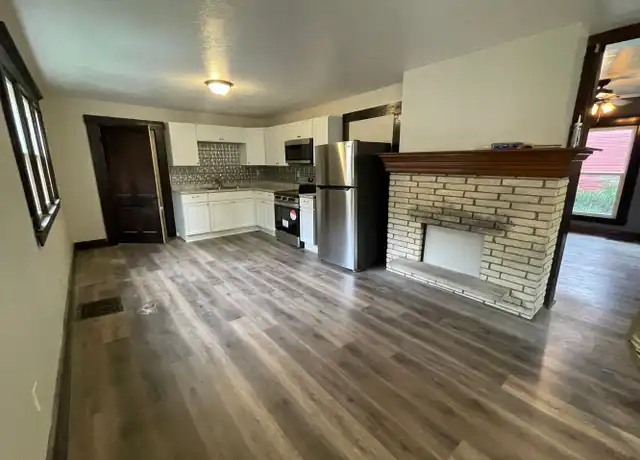 Property at 912 W Pike St Apt A, Crawfordsville, IN, 47933, 3 beds, 1 bath, [object Object]