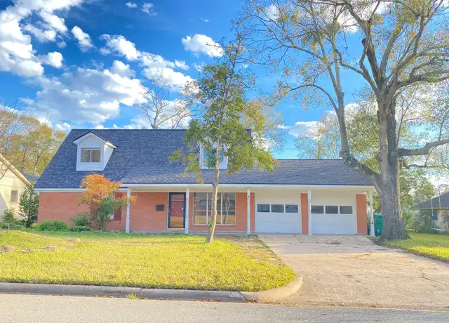 Property at 6 Little John Ln, Conroe, TX, 77301, 4 beds, 2 baths, [object Object]