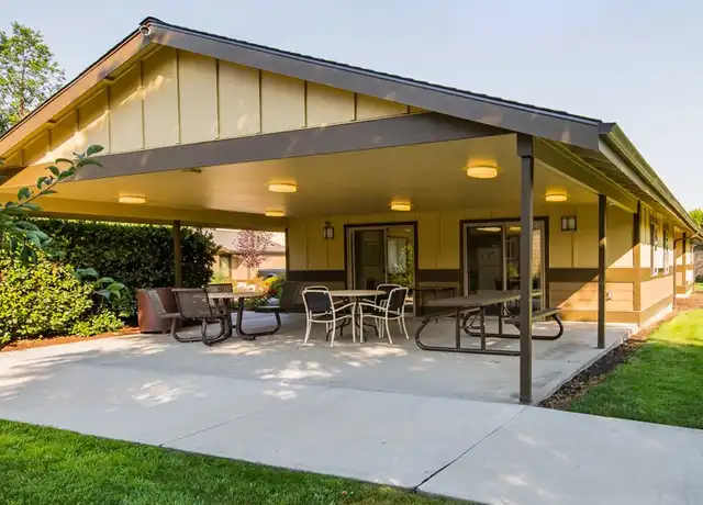 Property at 933 N Rose St Unit 101, Phoenix, OR, 97535, 1 bed, 1 bath, [object Object]