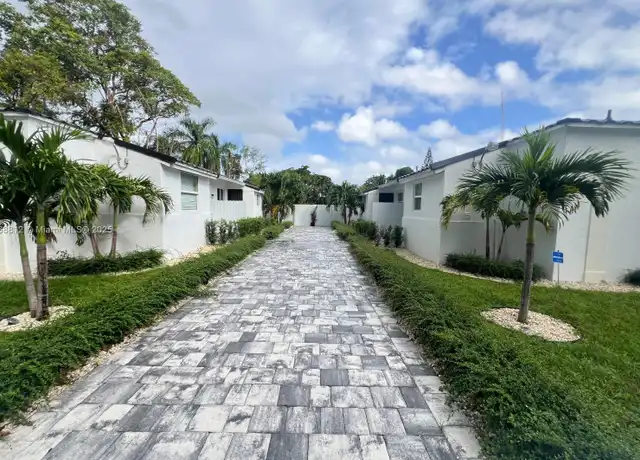 Property at 2315 Taylor St Unit Rear, Hollywood, FL, 33020, 1 bed, 1 bath, [object Object]