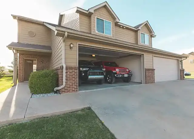 Property at CROSS CREEK VILLAS - 4912-4914 Alpine Ridge Dr, Columbia, MO, 65202, 4 beds, 2.5 baths, [object Object]