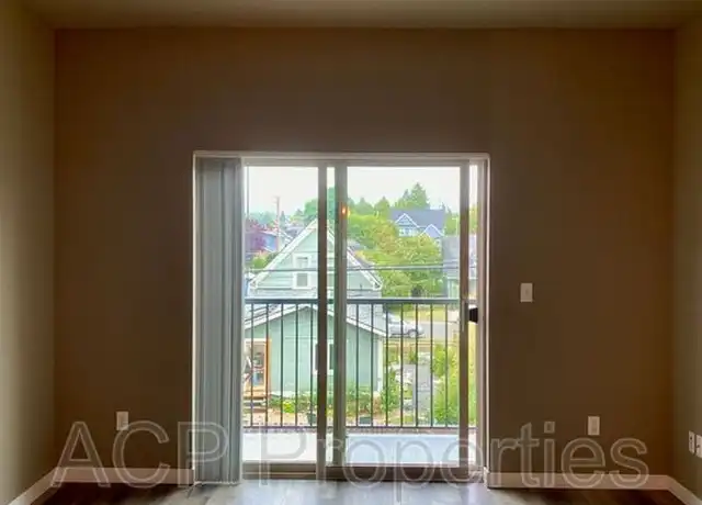 Property at 2524 Meridian St Unit 303, Bellingham, WA, 98225, 2 beds, 1 bath, [object Object]