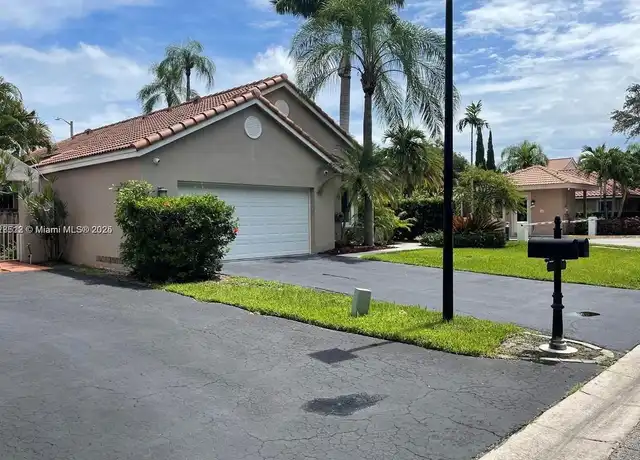 Property at 10101 NW 5th St, Plantation, FL, 33324, 3 beds, 2 baths, [object Object]