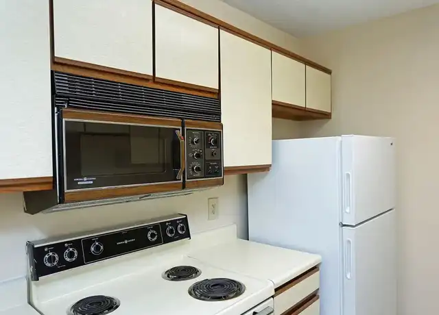 Property at 2800 McFarland Blvd E, Tuscaloosa, AL, 35405, 1-2 bed, 1-2 bath, [object Object]