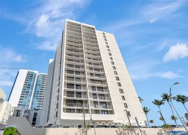 Property at 2625 Collins Ave #418, Miami Beach, FL, 33140, 1 bed, 1.5 baths, [object Object]