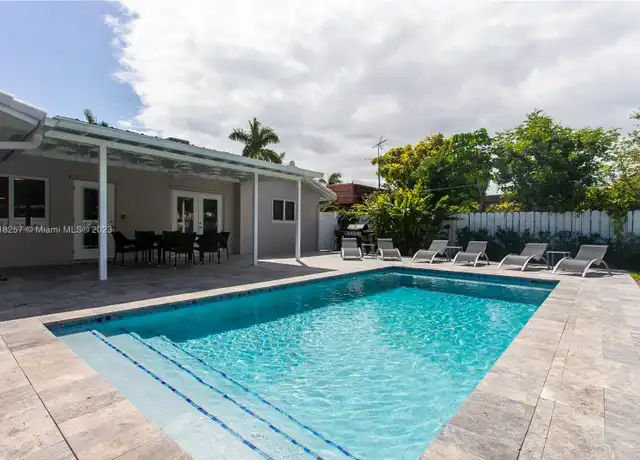 Property at 833 Washington St, Hollywood, FL, 33019, 5 beds, 3 baths, [object Object]
