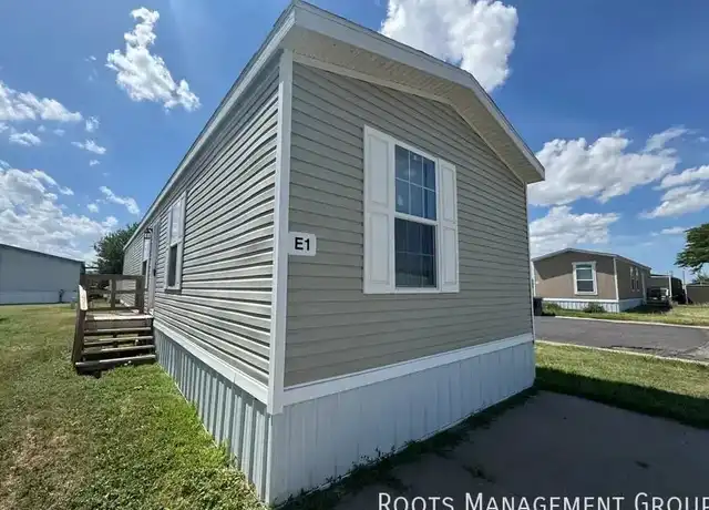 Property at 1010 Reservation Rd Unit E01, Hays, KS, 67601, 3 beds, 2 baths, [object Object]