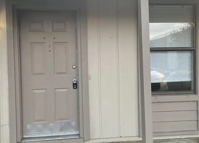 Property at 10047 Hillview Dr, Pensacola, FL, 32514, 2 beds, 1 bath, [object Object]