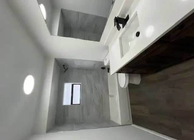 Property at 6909 N 22nd St, Tampa, FL, 33610, 2 beds, 1 bath, [object Object]