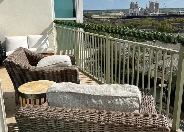 Property at 450 Knights Run Ave #904, Tampa, FL, 33602, 2 beds, 2.5 baths, [object Object]